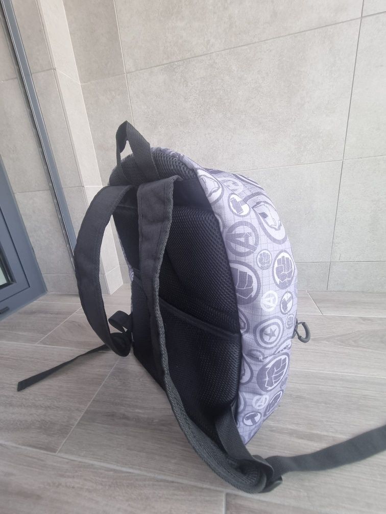 Mochila escolar para rapaz