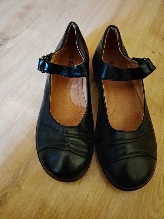 Buty damskie nowe rozm 40