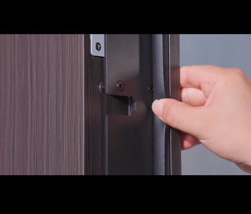 Сучасні вхідні двері в наявності на складі в Києві