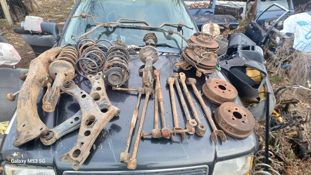 Балка тяга рычаг Тойота карина е TOYOTA CARINA E  CELICA