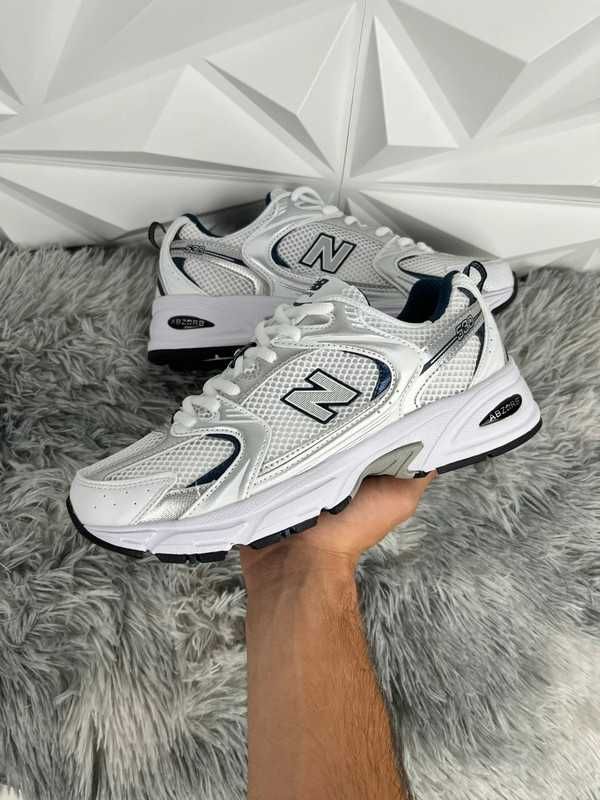 Biały^ufać^NewBalance530^UnisexTrampki Roz.42