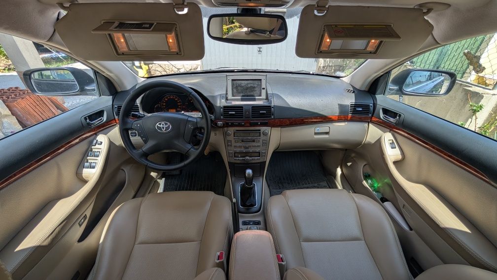 Toyota Avensis SW 2.0 D-4D Sol GPS