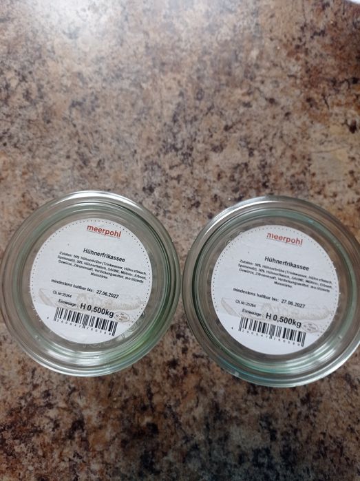 Скляні ємності з Юск