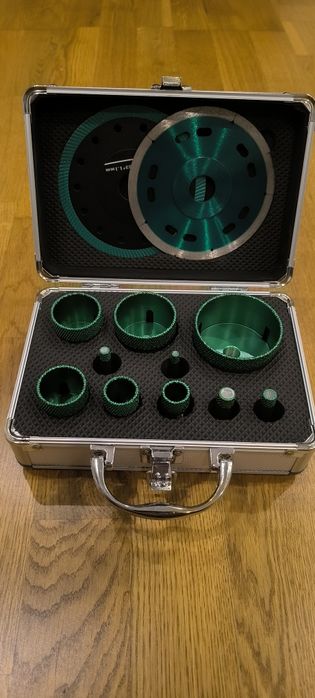 Zestaw otwornic diamentowych oraz tarcze w walizce
