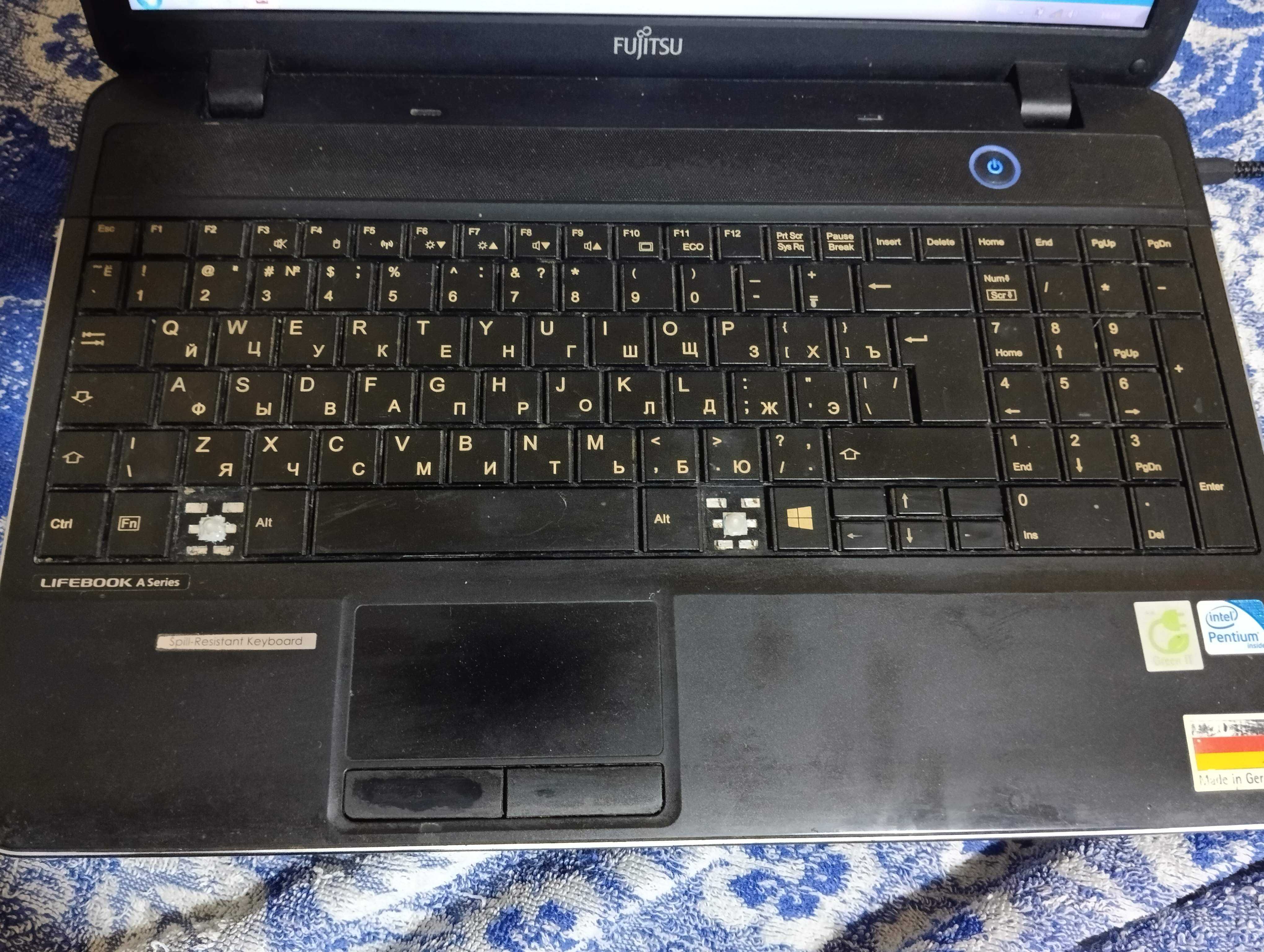 Продам ноутбук Fujitsu LIFEBOOK AH512
