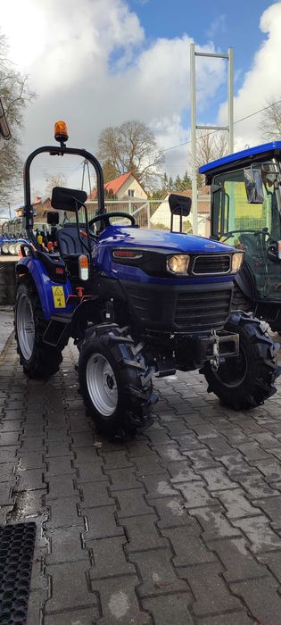 Traktor Farmtrac 26H 4WD manual Traktorek komunalny ISEKI KUBOTA