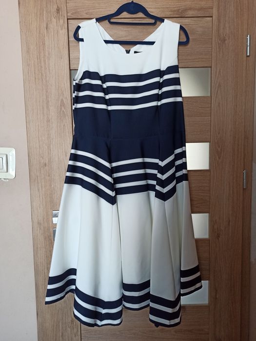 Sukienka wizytowa(pas 94cm) r. 48 ślub, komunia itp.