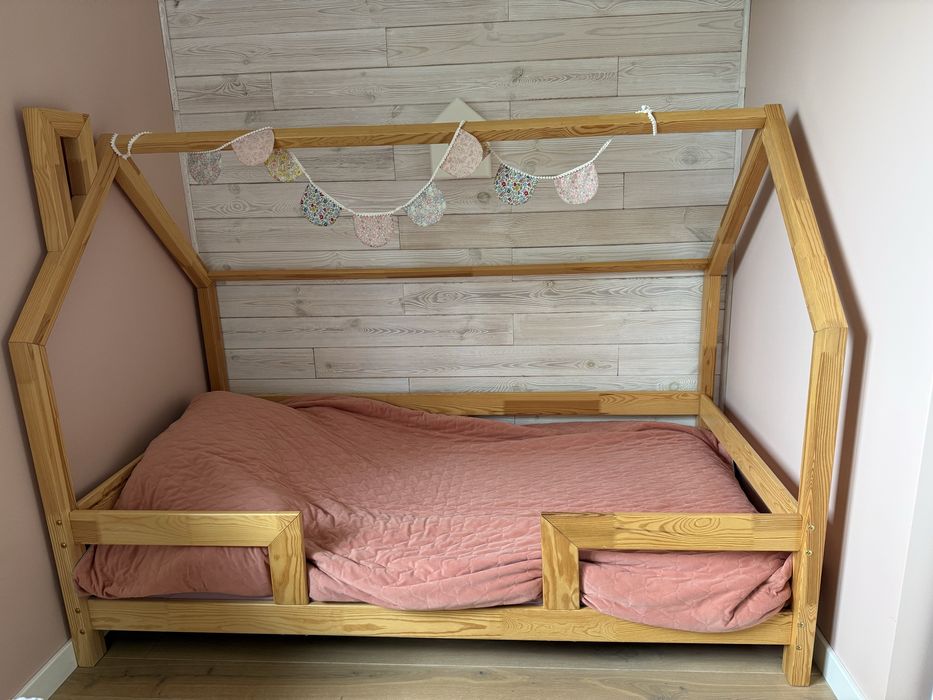 Łóżko domek dl 180 cm szer 90 cm