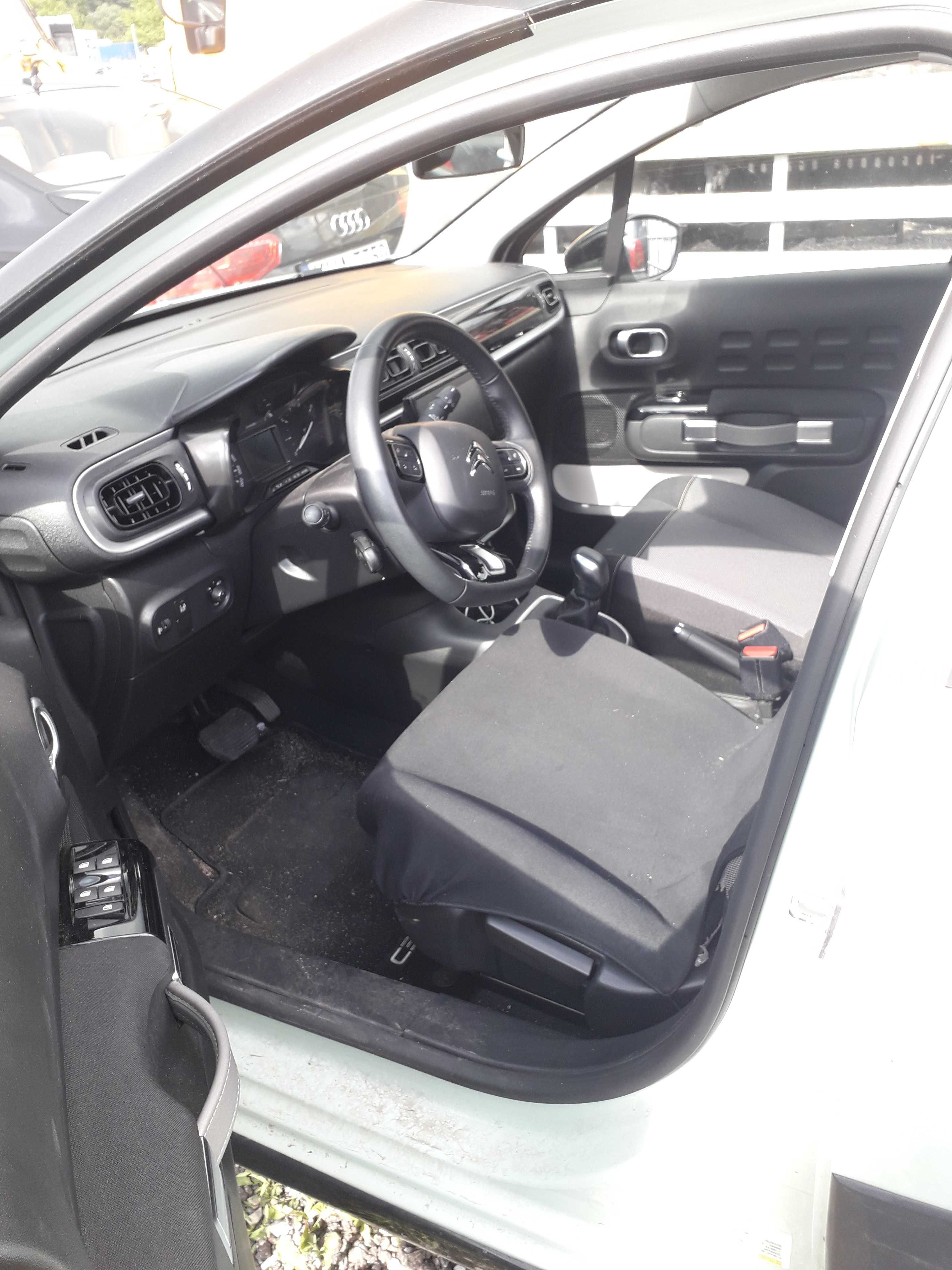 Auto powypadkowe na sprzedaż