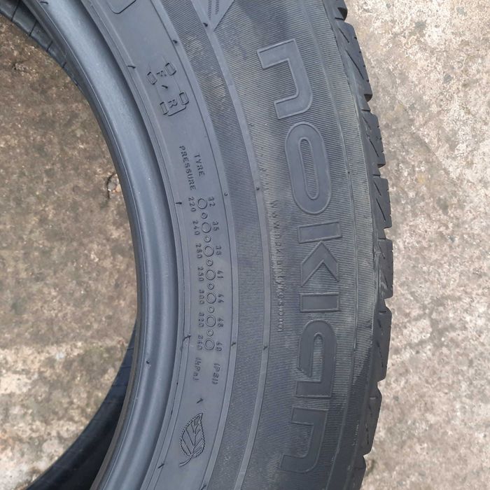 Зимняя резина, шины 225 65 R17 Nokian (Нокиан) 3шт.