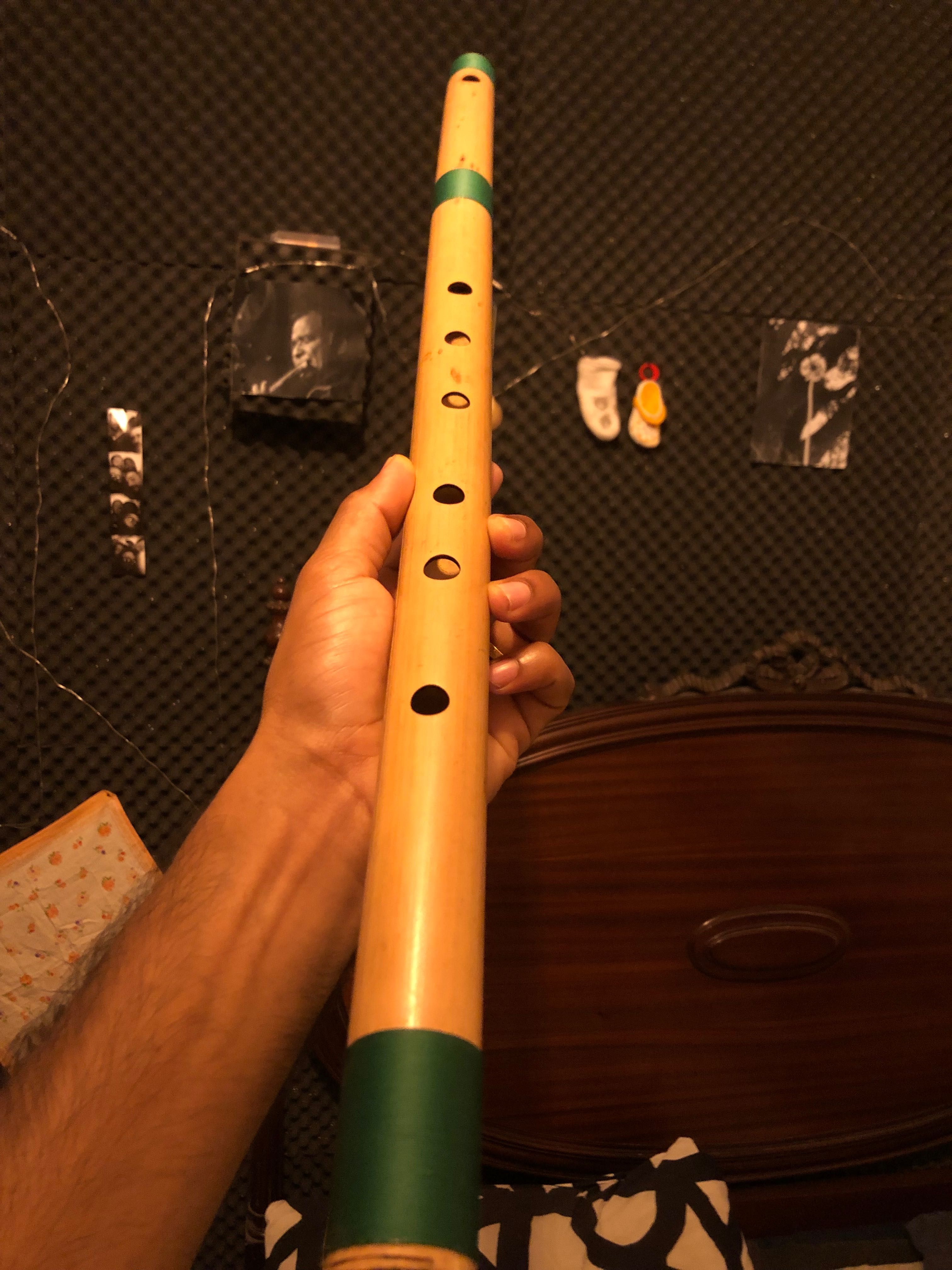 Flauta (Bansuri - Bamboo Flauta de india)