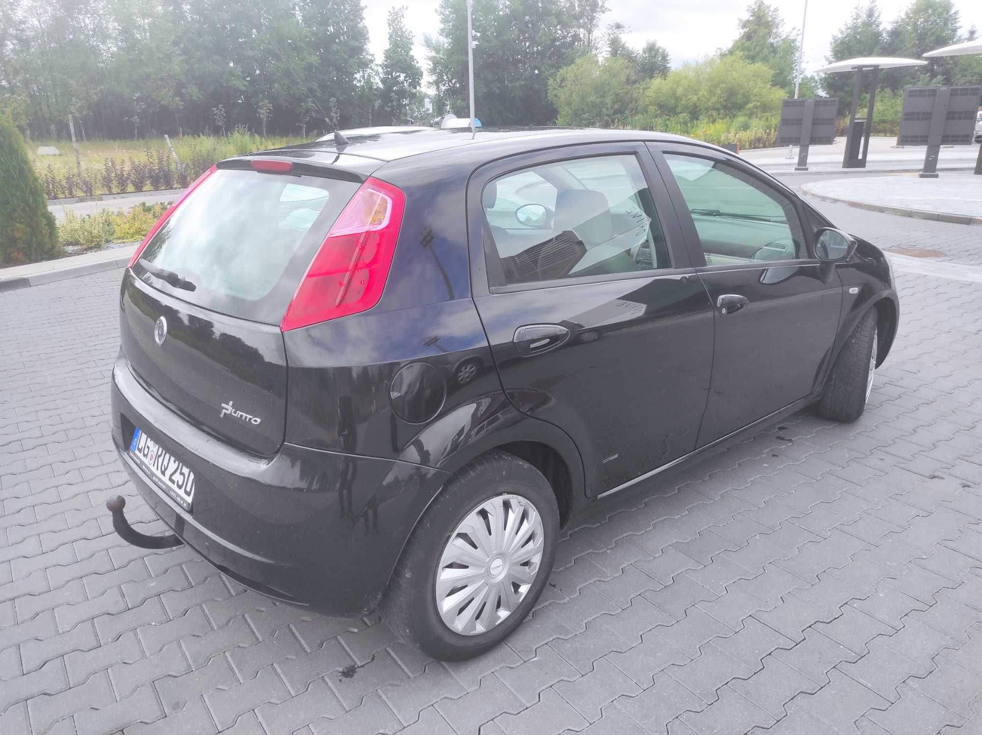 Fiat Grande Punto 1,4 benz,z Niemiec,opłacony,5 drzwi,klima,2007 rok