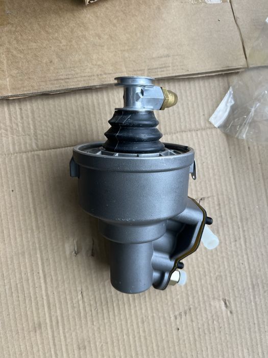 Siłownik sprzęgła Scania 124