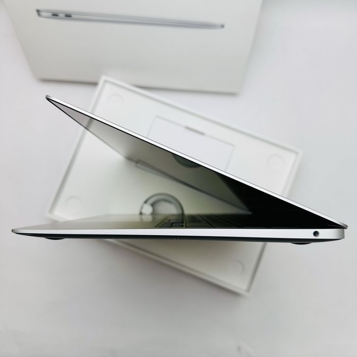 Open Box! MacBook Air 13" 2020 M1 Silver 16GB 256GB SSD