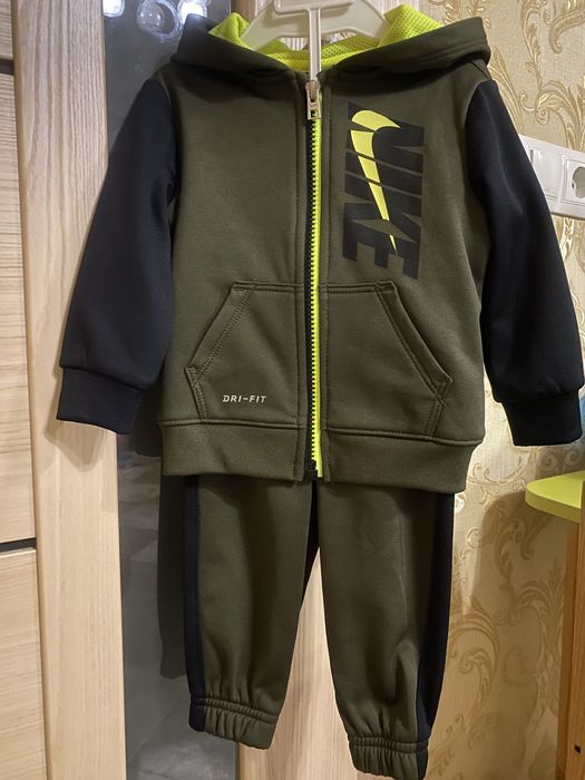 Костюм спортивный, Nike