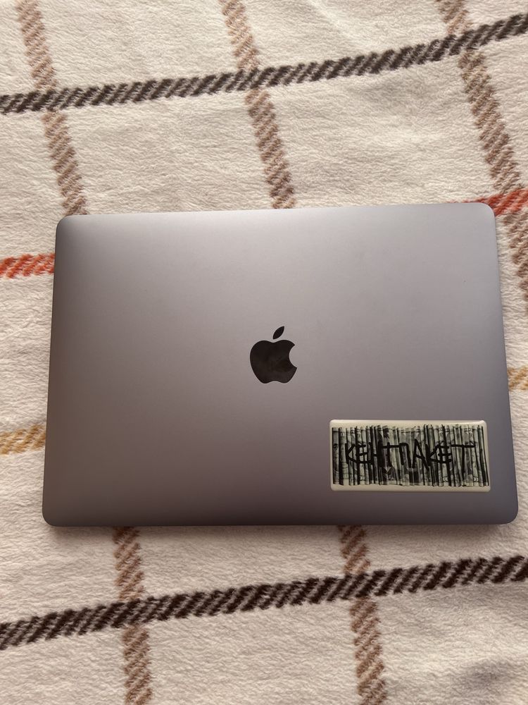 MacBook Air M1 2020 | idealny stan A2337