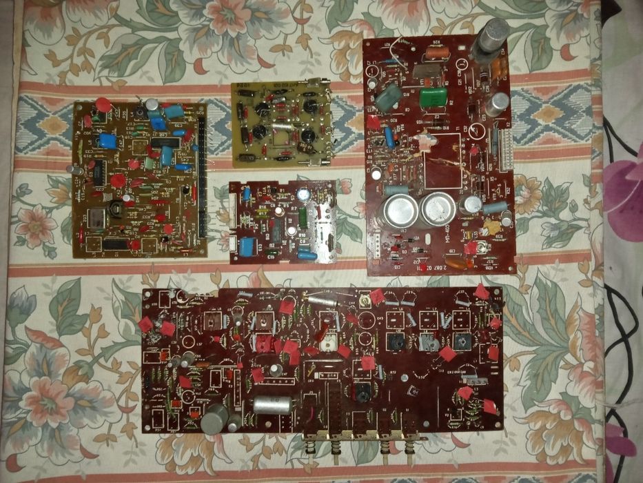 Плата для колонок ,монитора ,материнская плата ,радиодетали