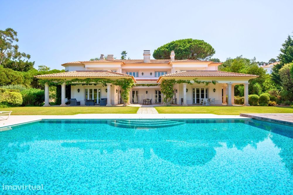 Moradia T7 com Piscina em Alcabideche- Cascais