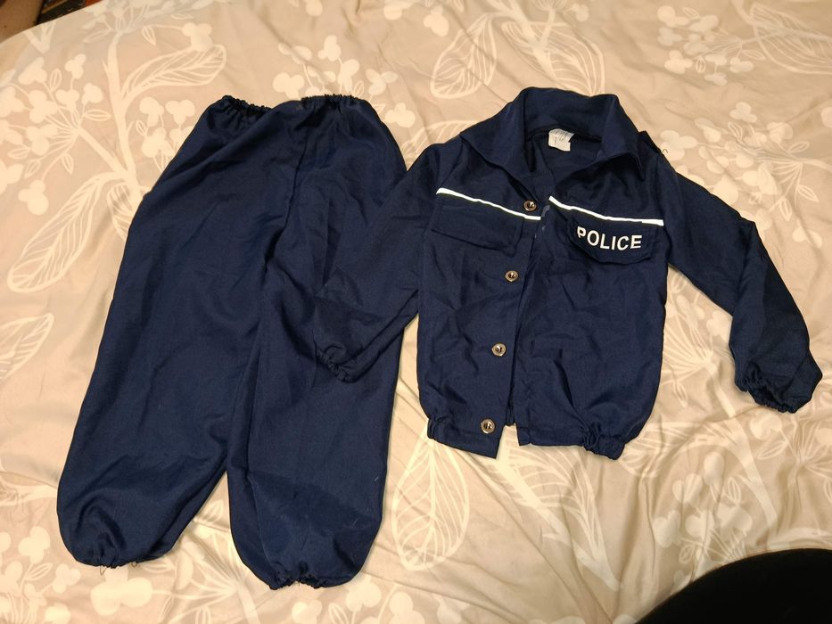 Sprzedam strój policjanta rozmiar z metki 3-5 lat