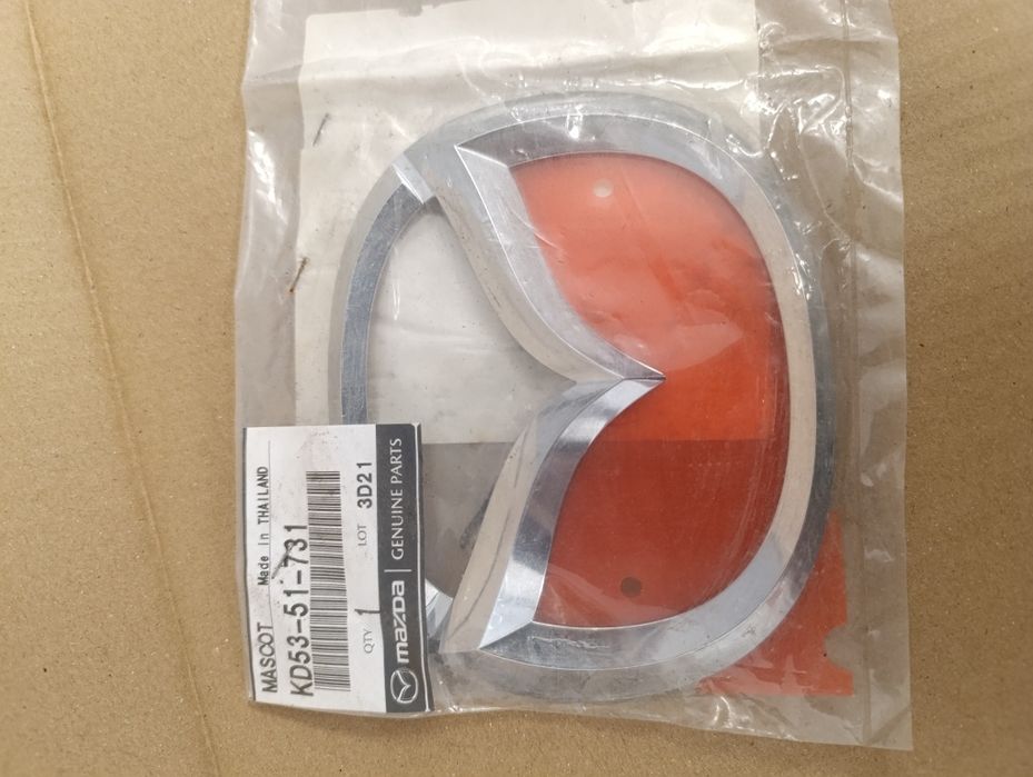 Mazda CX 5 emblemat klapy tył nowy oryginalny
