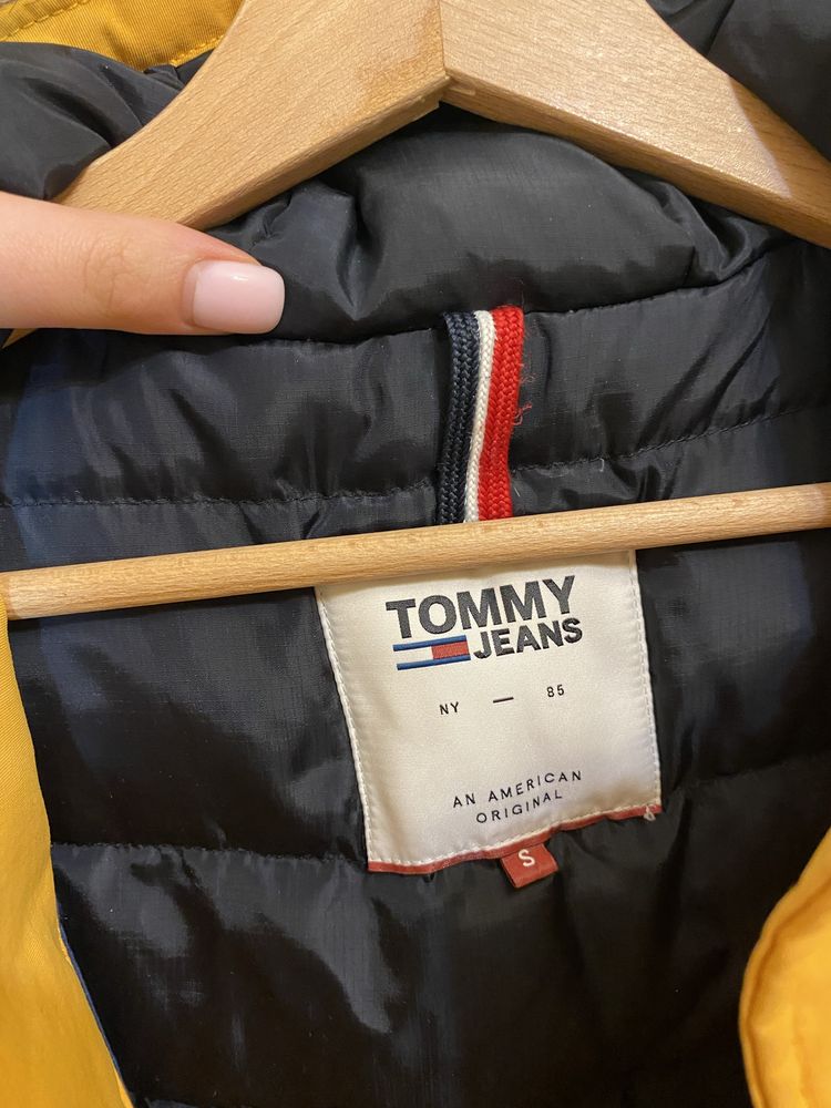 firmowa damska kurteczka Tommy Jeans,rozmiar S