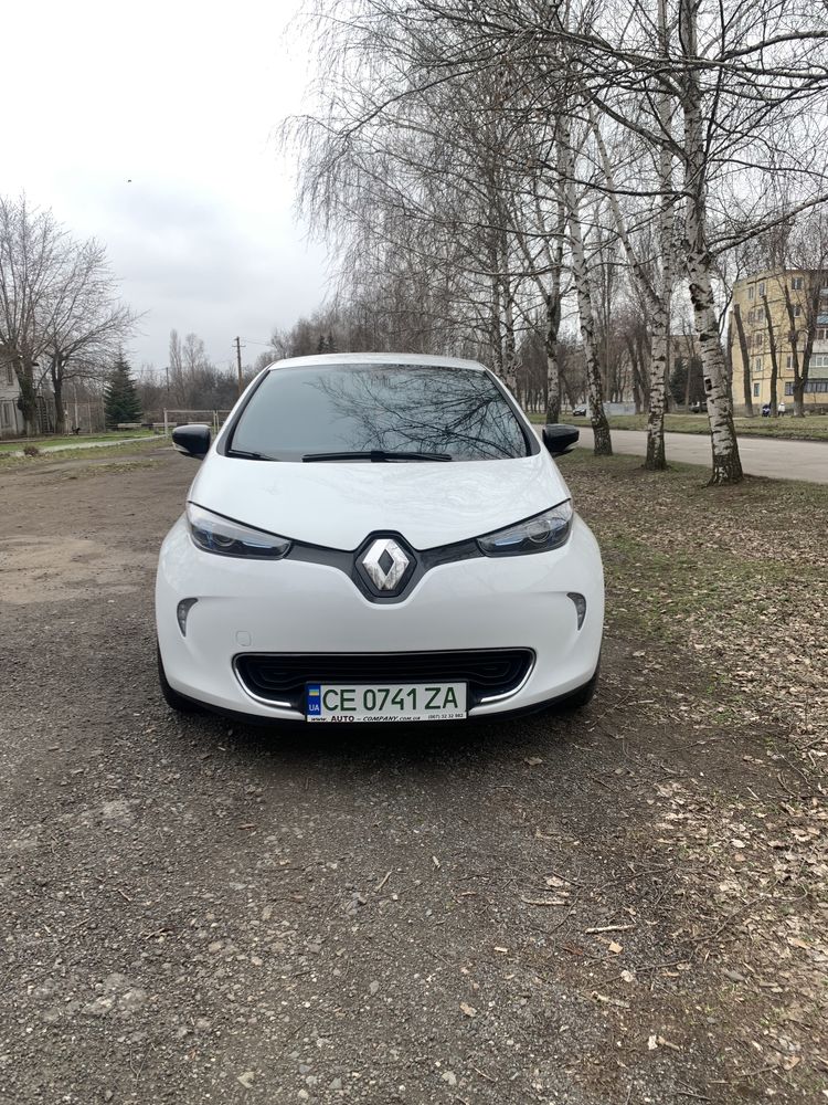 Renault zoe 2017         .