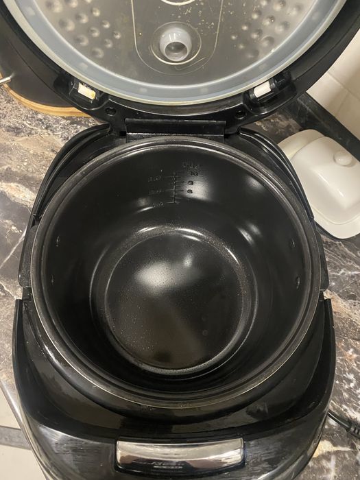 Мультиварка Redmond RMC-M90 Professional.