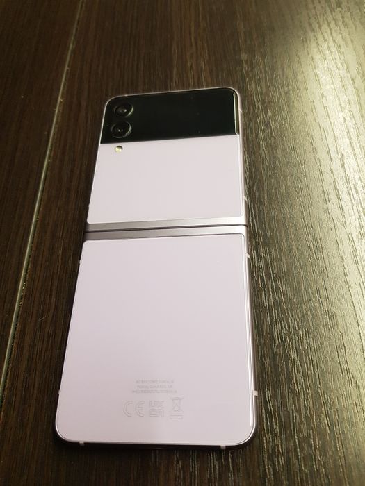 Samsung Galaxy Z Flip 3 Lawendowy Uszkodzony