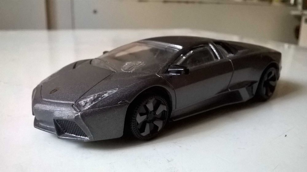 LAMBORGHINI REVENTON model metalowo-plastikowy; skala 1:43