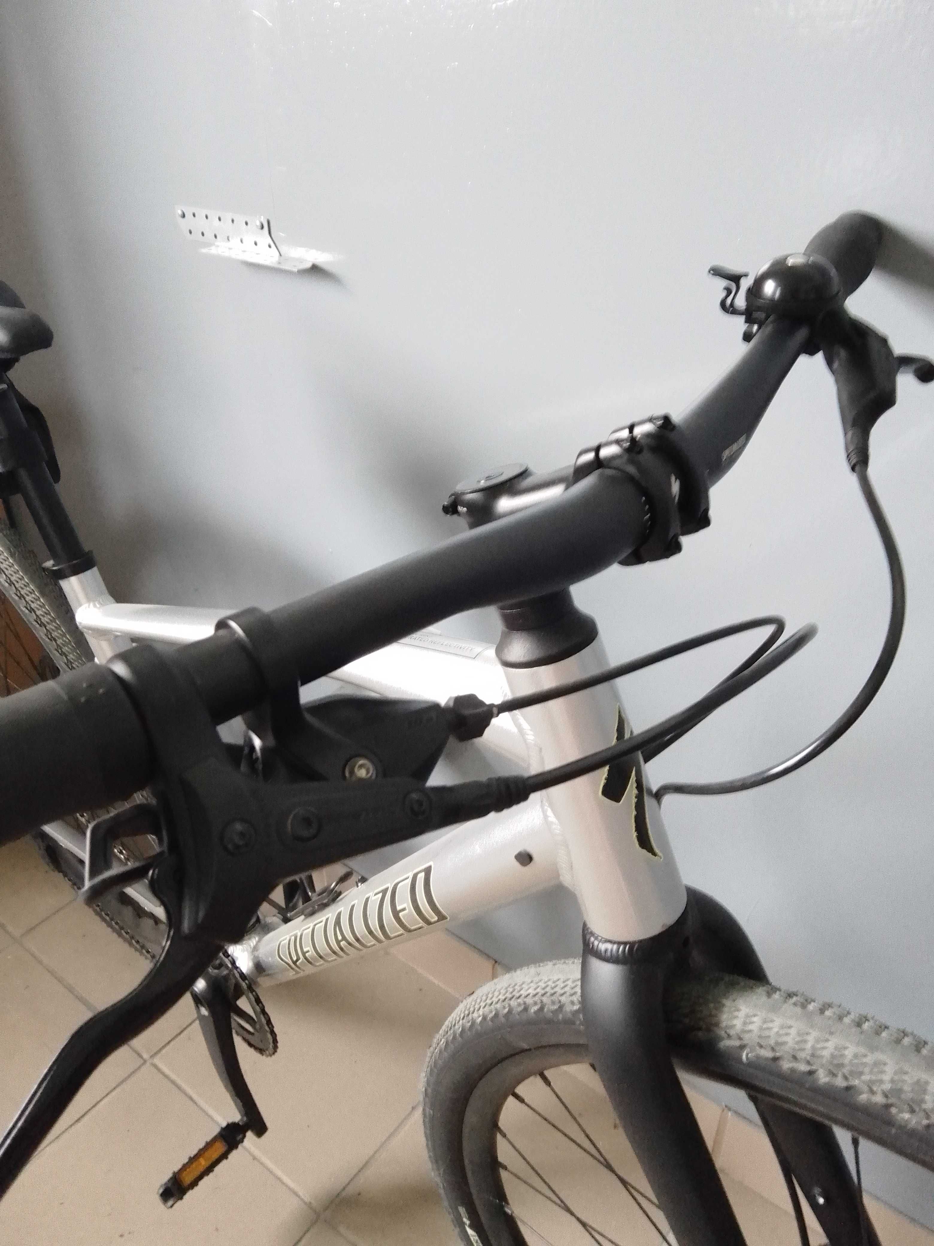 Sprzedam rower crossowy Specjalized Sirrus X3.0