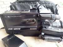 Kamera VHS Hitachi VM-500E + ładowarka Minolta + 2 baterie + torba

Op