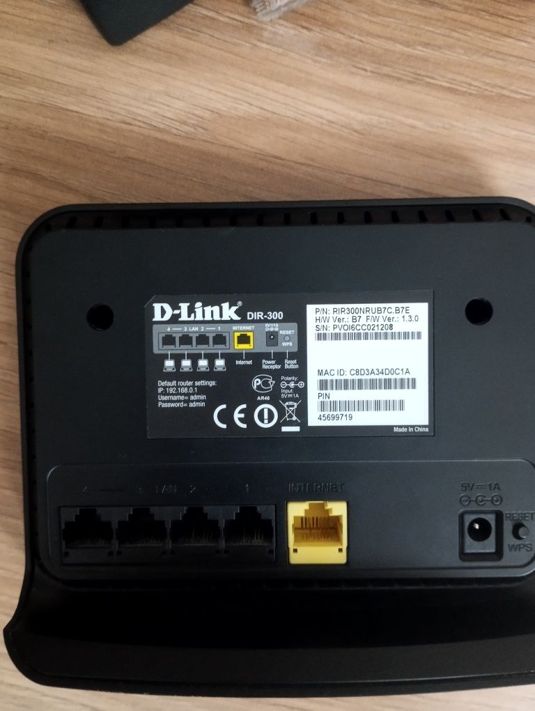 Продам WiFi роутер D-Link DIR 300