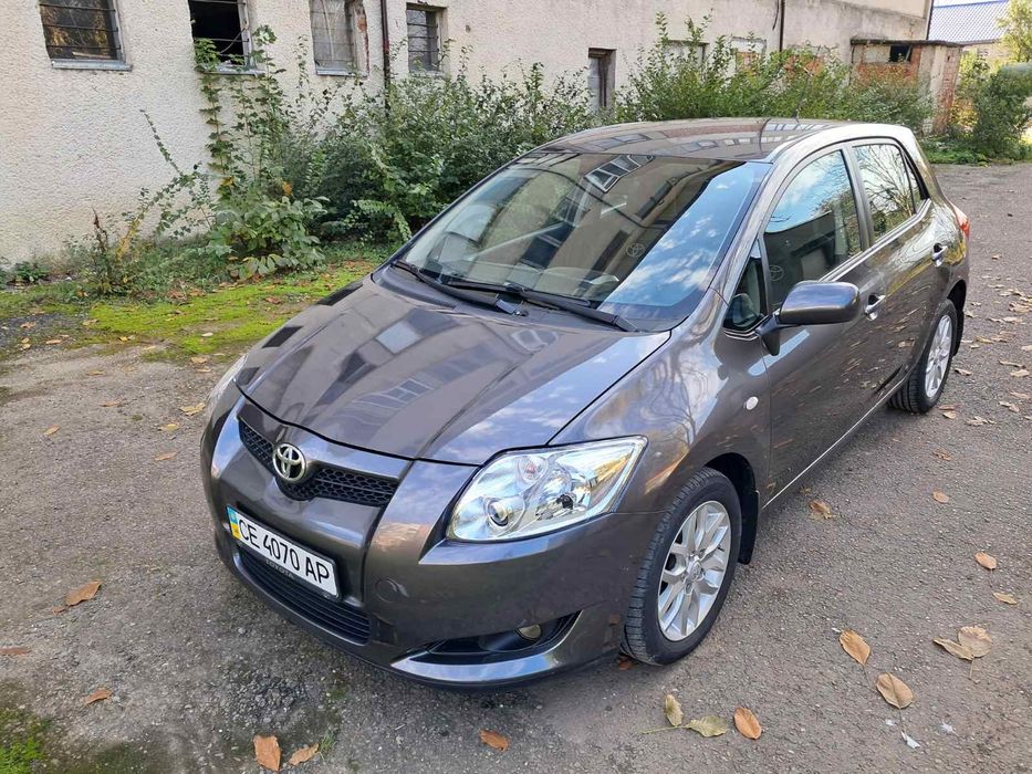 Toyota  2008г.1.6 бензин.