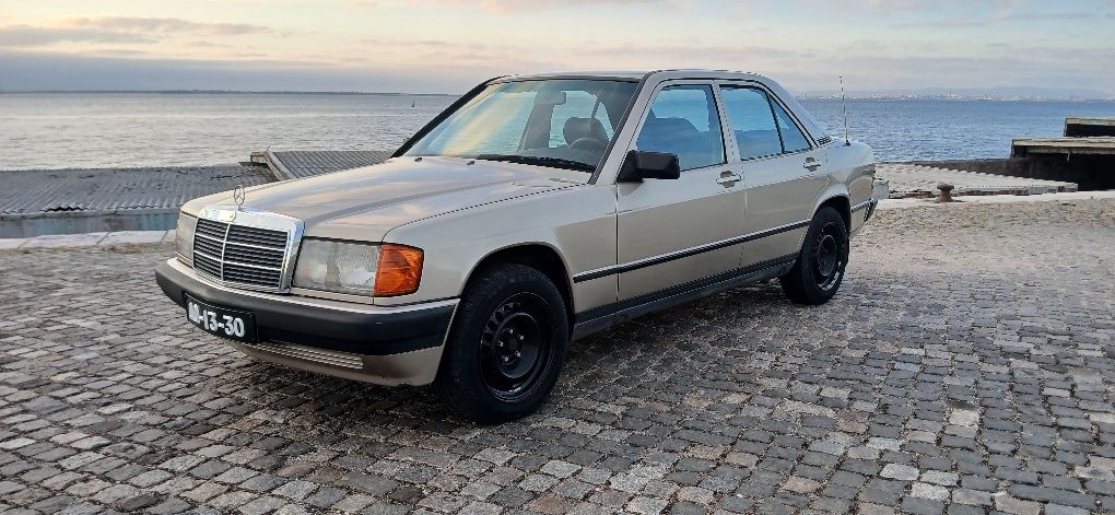 Mercedes Benz  190 D