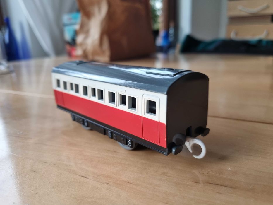 Tomek i Przyjaciele, wagon do pociągu pospiesznego, TOMY
