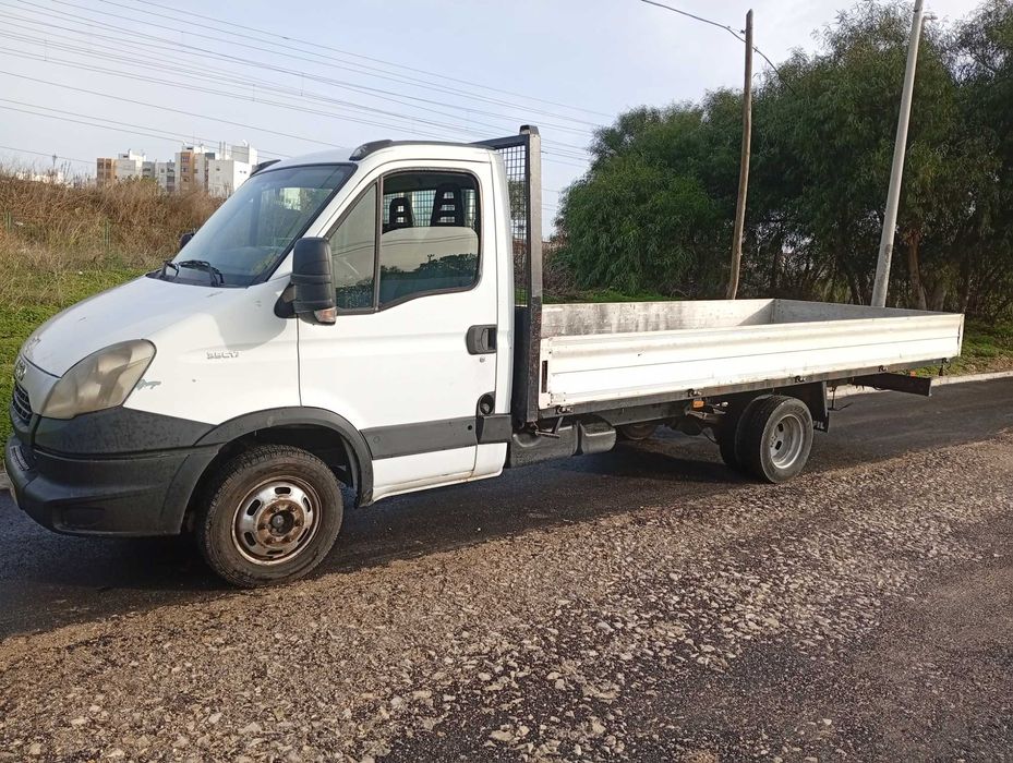 Alugo carrinha de caixa aberta comprida