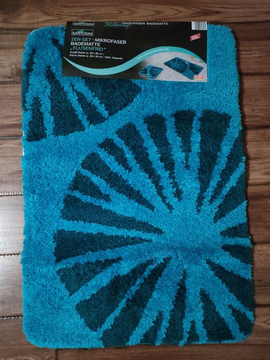 Dywaniki łazienkowe.