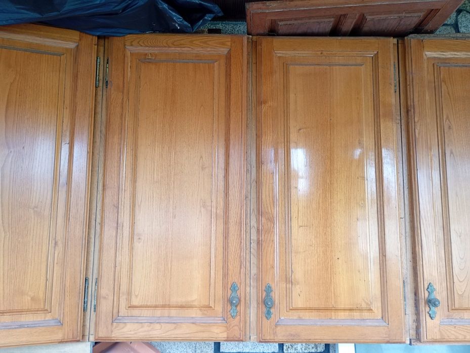 Móveis de cozinha em madeira