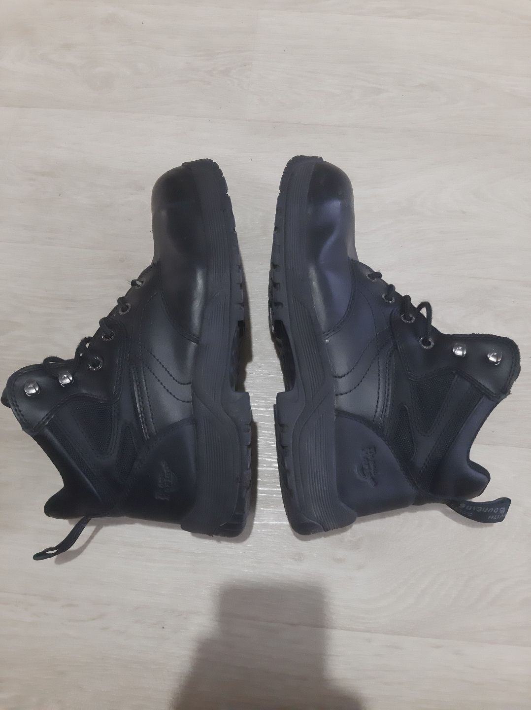 Продам ботинки Martens