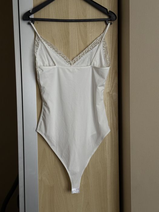 Białe koronkowe body, z dzianiny rozmiar S