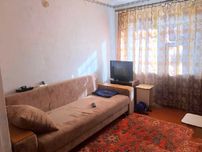 Центр Міста. По Кільцю. 5 Школа. ПД "Листопад". Кімната в гуртожитку.