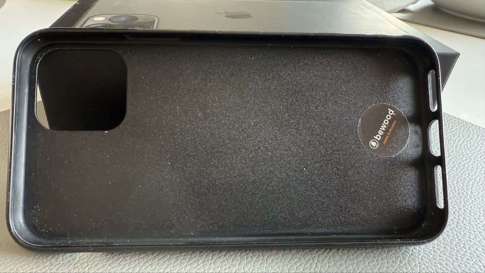 Etuii na iphon11pro