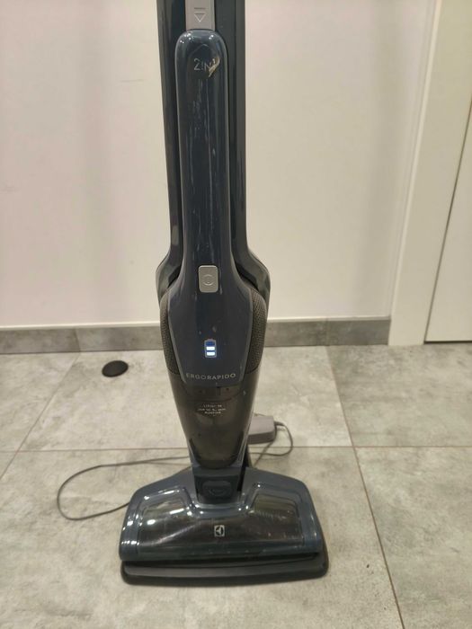 Odkurzacz bezprzewodowy Elektrolux Ergorapido EER73DB