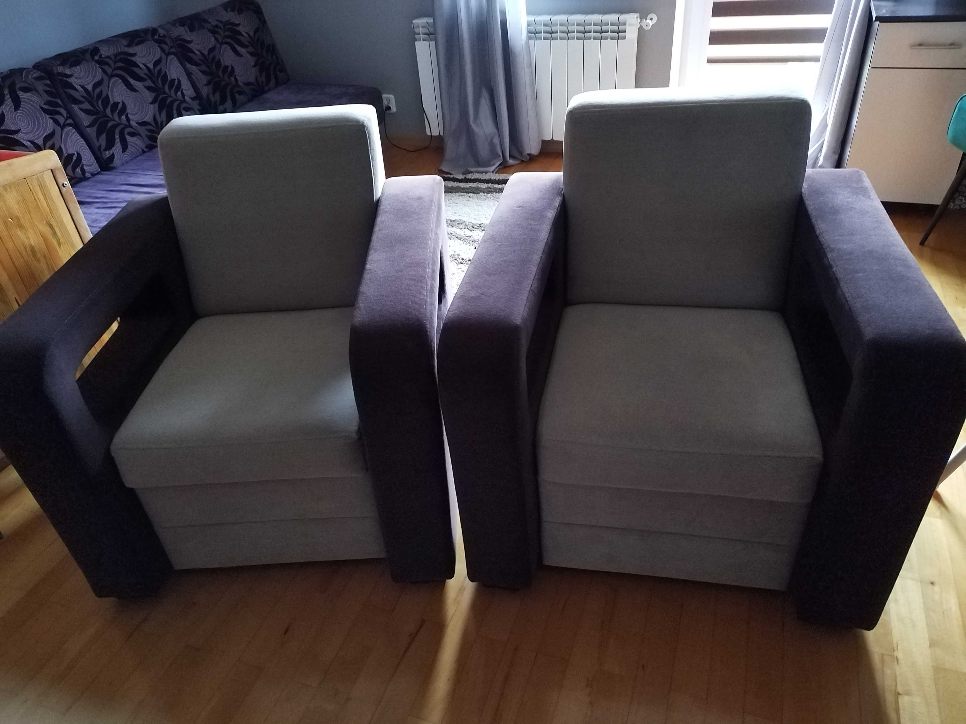 Dwa fotele szaro-fioletowe