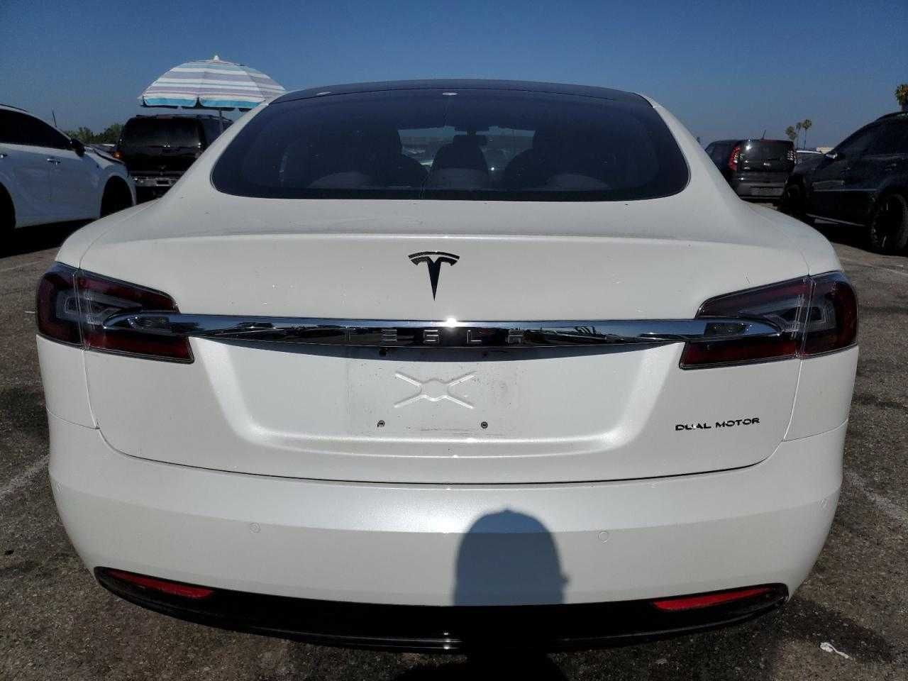 TESLA MODEL S 2021 року випуску