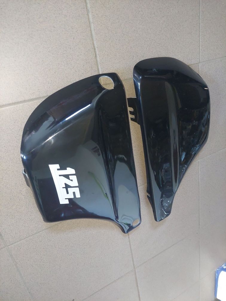 Sprzedam oslony boczne boczki ramy wsk 125 garbuska kpl