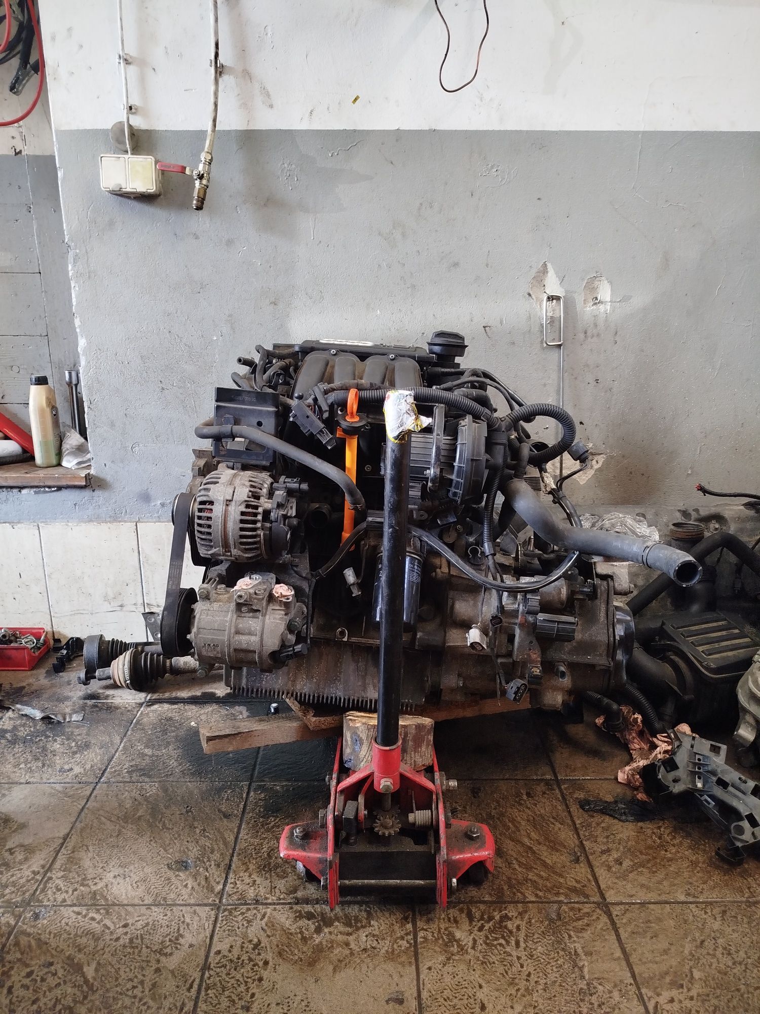 Silnik audi a3 8p 1.6 MPI skrzynia biegów