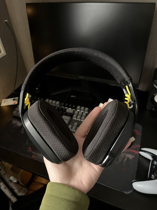 Навушники Logitech G435