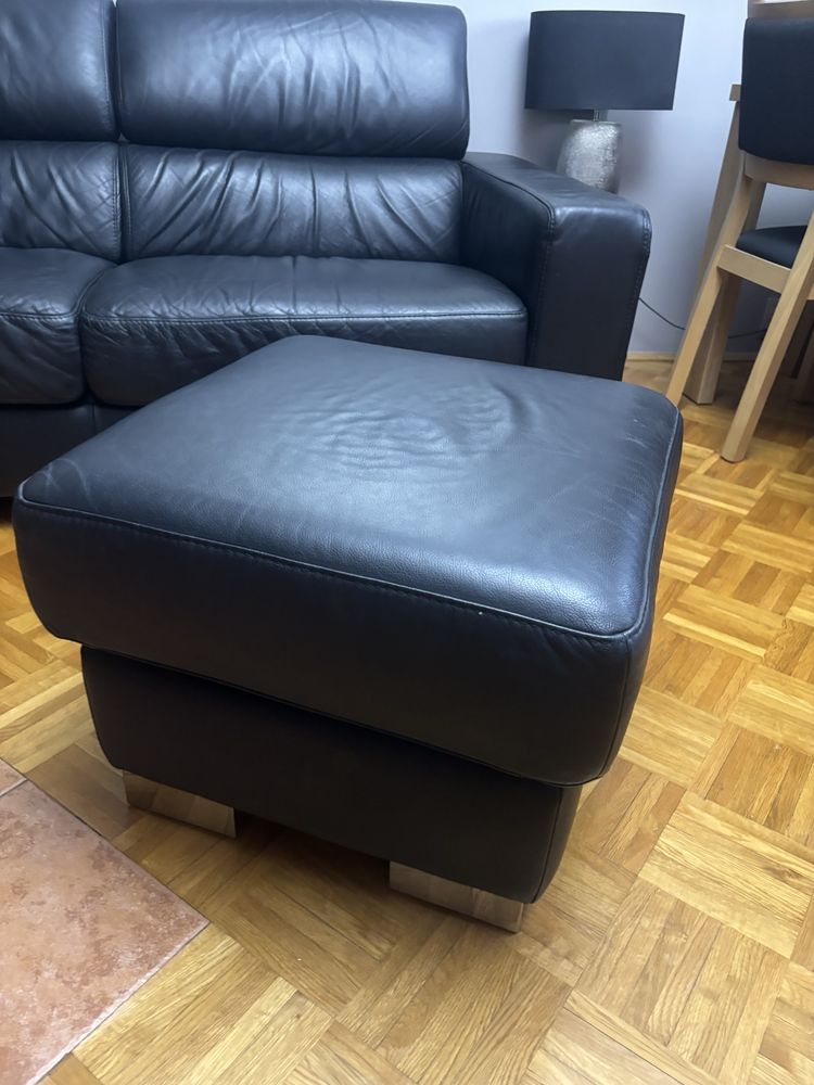 Narożnik z funkcją spania wraz z pufą