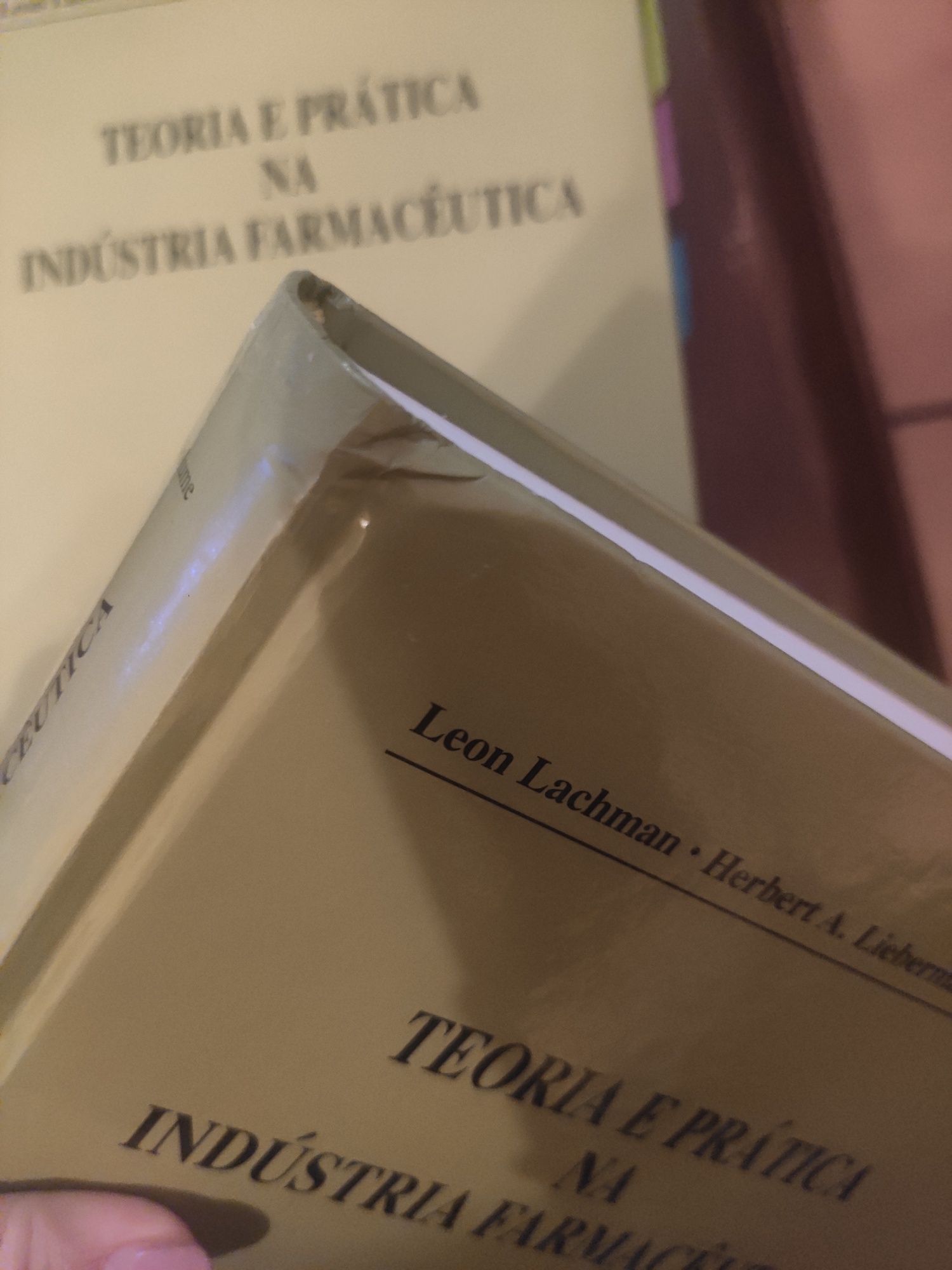 Livro Teoria e prática na indústria farmacêutica